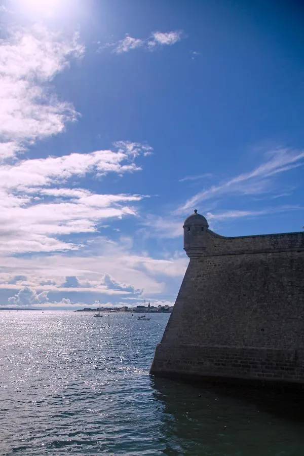 La Vedette - Les Gites De Kerouzec - Mer Et Centre Historique Port-Louis 0*,